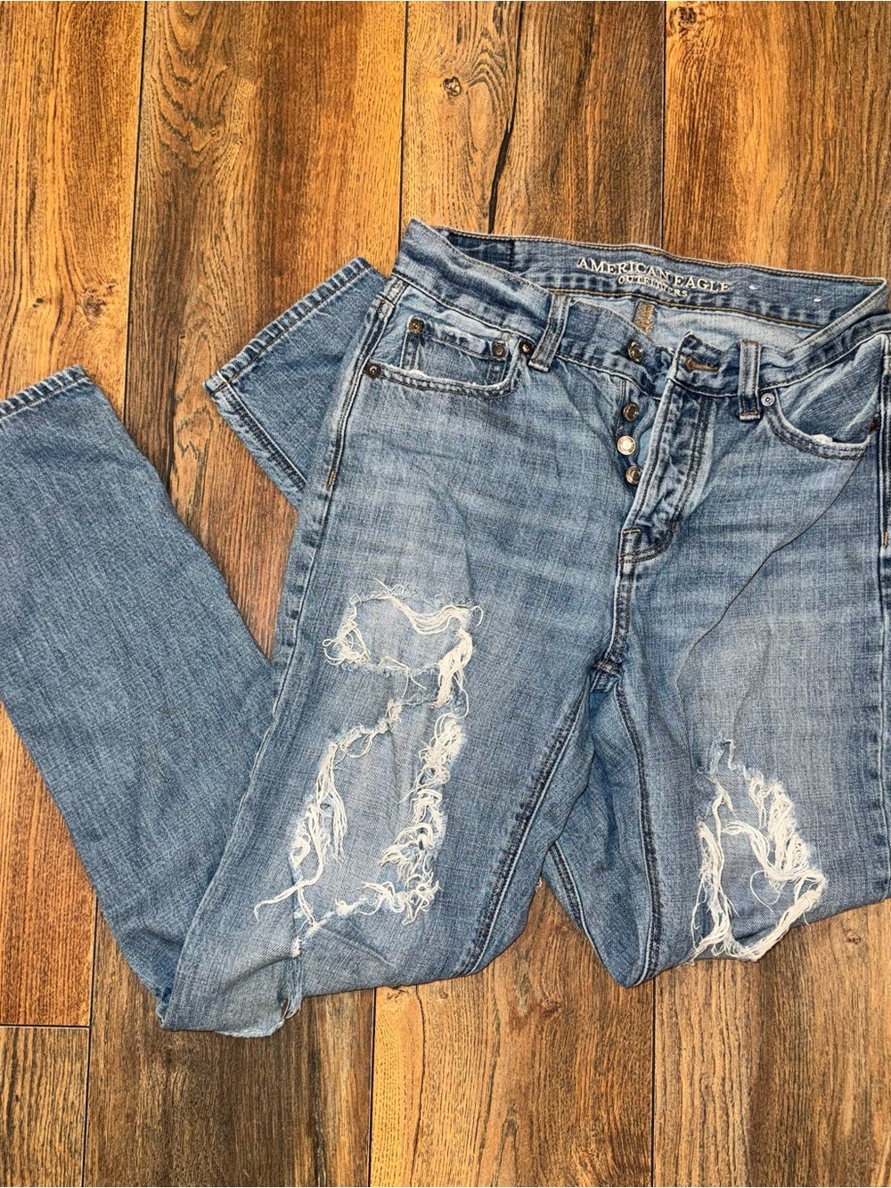 American Eagle Outfitters Light Wash Distressed Boyfriend Jeans